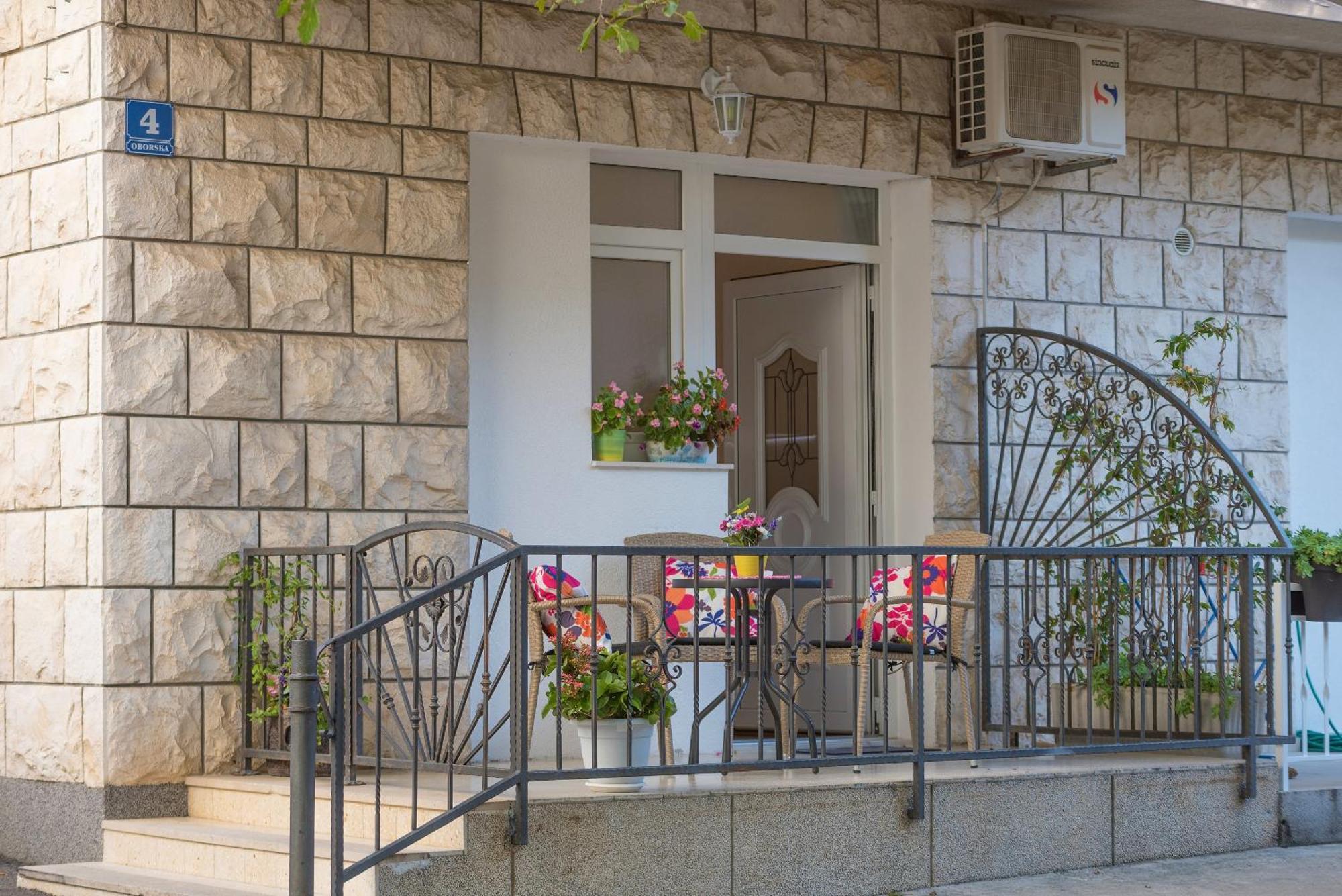 Luce * Baška Voda